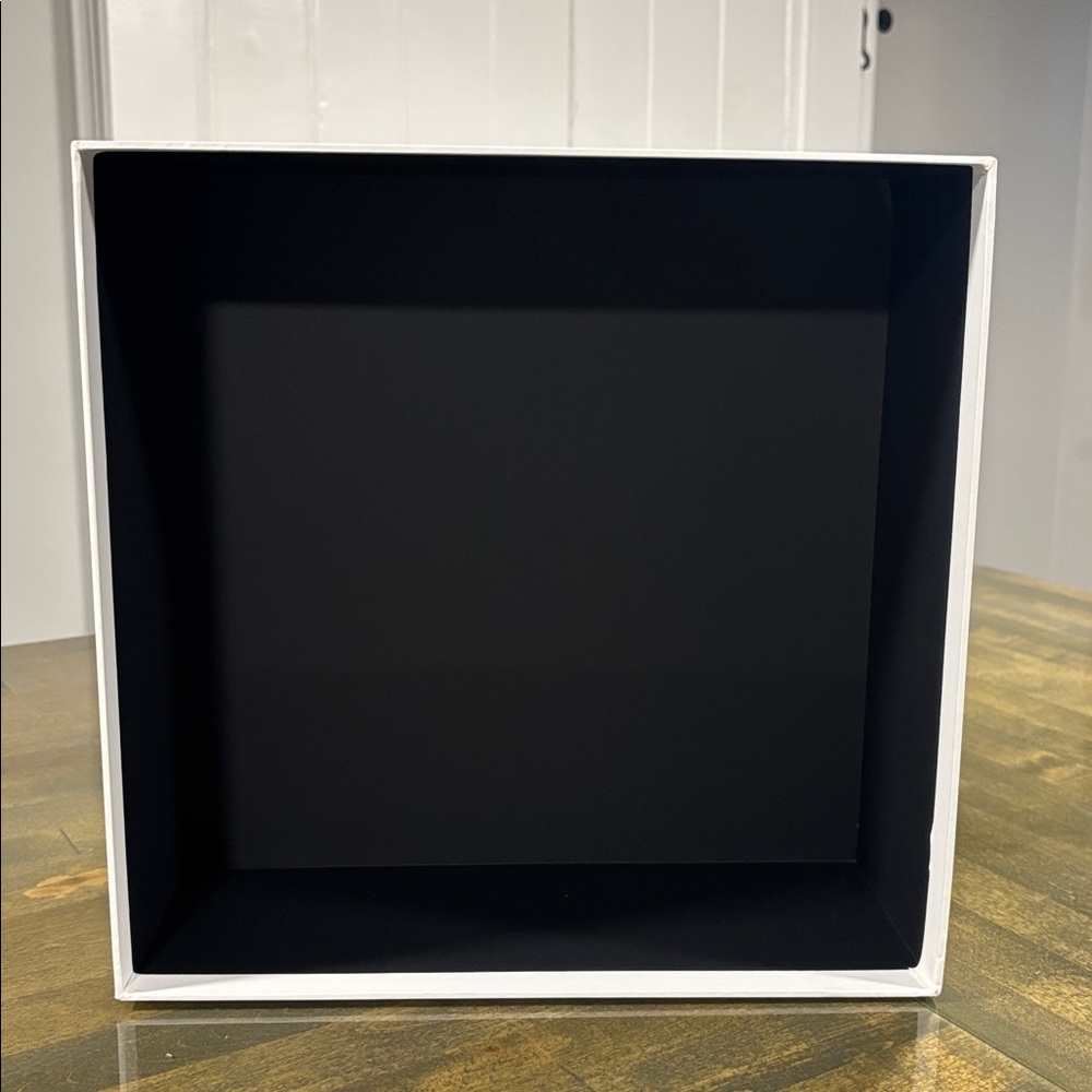 Celine Paris White Gift Box with Black Ribbon - Picture 3 of 10